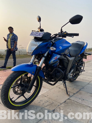 Suzuki Gixxer